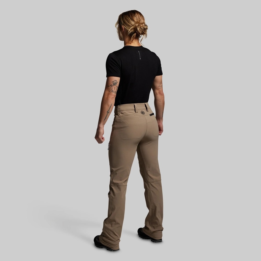 Born Primitive Women’s Terrain Pants in Desert Tan Size 4 Long - Picture 9 of 10